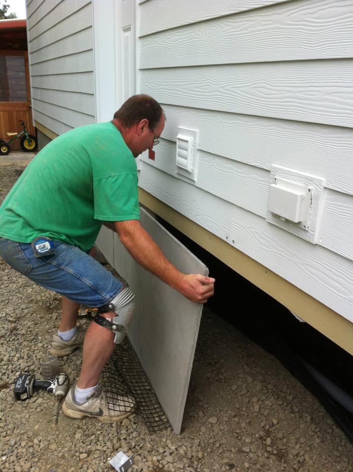 Mobile Home Skirting Kits 16x80, 14x70, 28x60 & more at DURASKIRT™