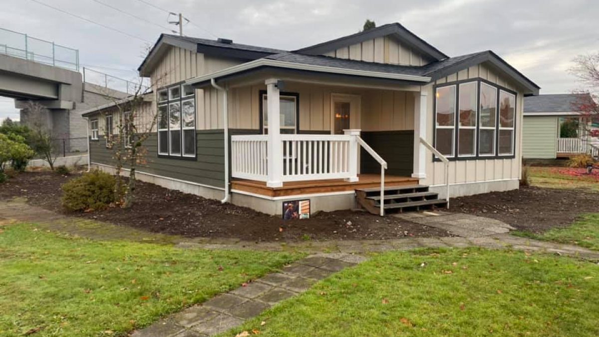 Exploring Mobile Home Underpinning Ideas: Cost, Materials, DIY, and  Regulations - DURASKIRT™ \u0026 SDG™: Premium Concrete Skirting Panels for Mobile  Homes, Manufactured Homes, Commercial Buildings, and Insulation Shield., image size:1200x675